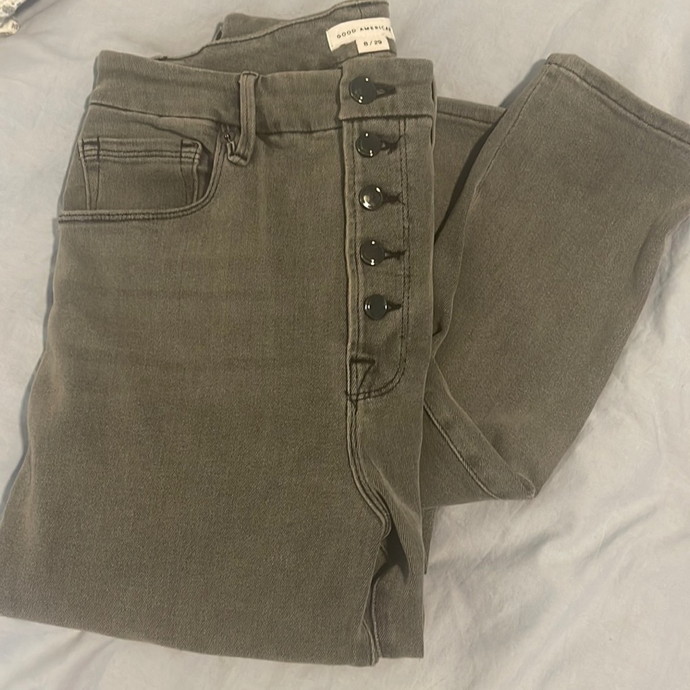 Good American button up jeans- barely worn size 8